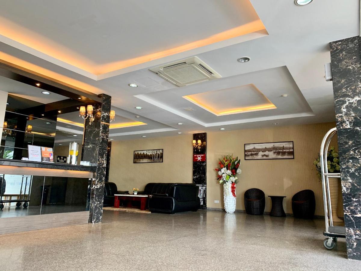 埃杜基兹os酒店 Batam 外观 照片
